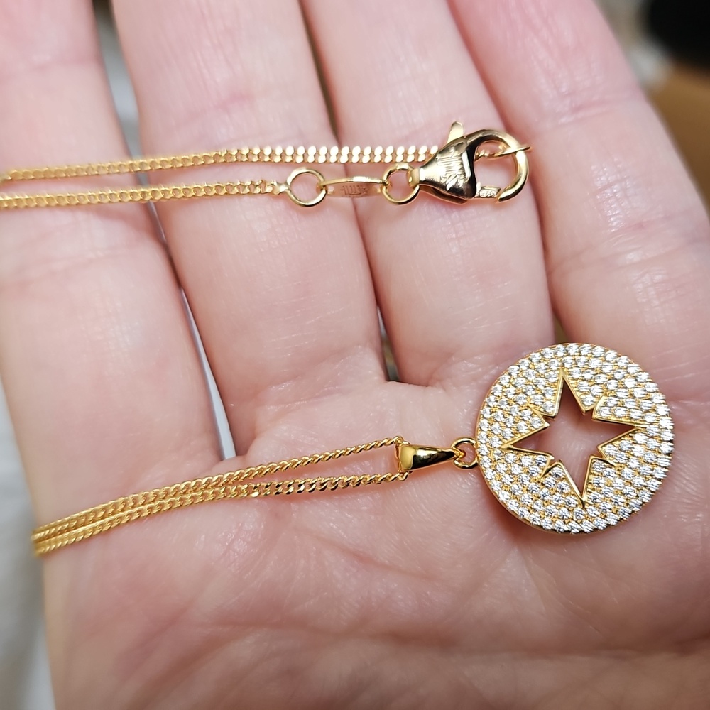Lisa Robertson QVC Exclusive Gold North Star Necklace with Pendant